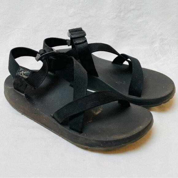 Chaco Sandals Mens 11 Black Strappy Summer Festival Slip On Vacation Beach